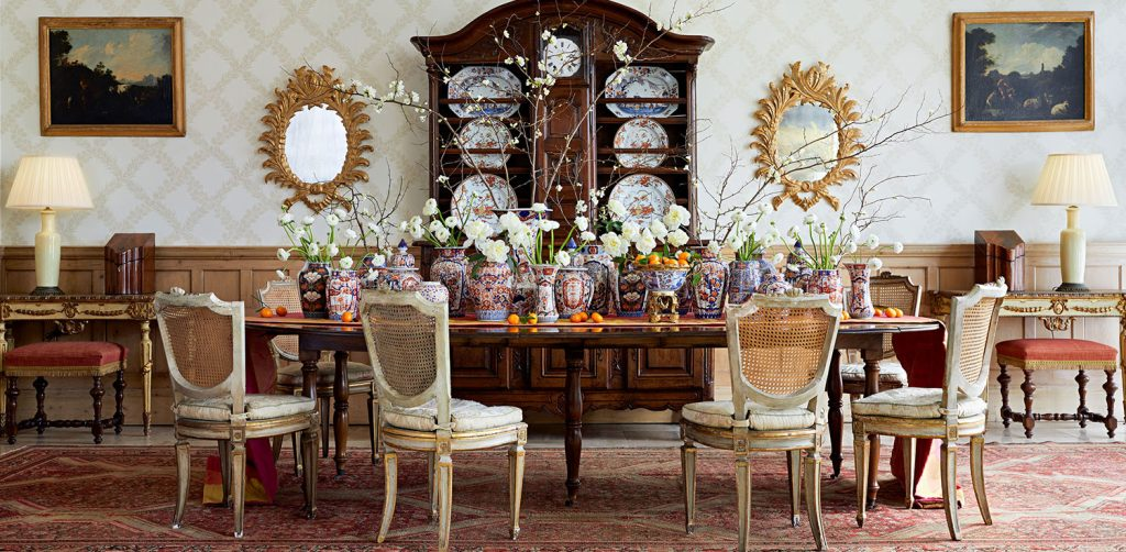 Looks Antiques promo